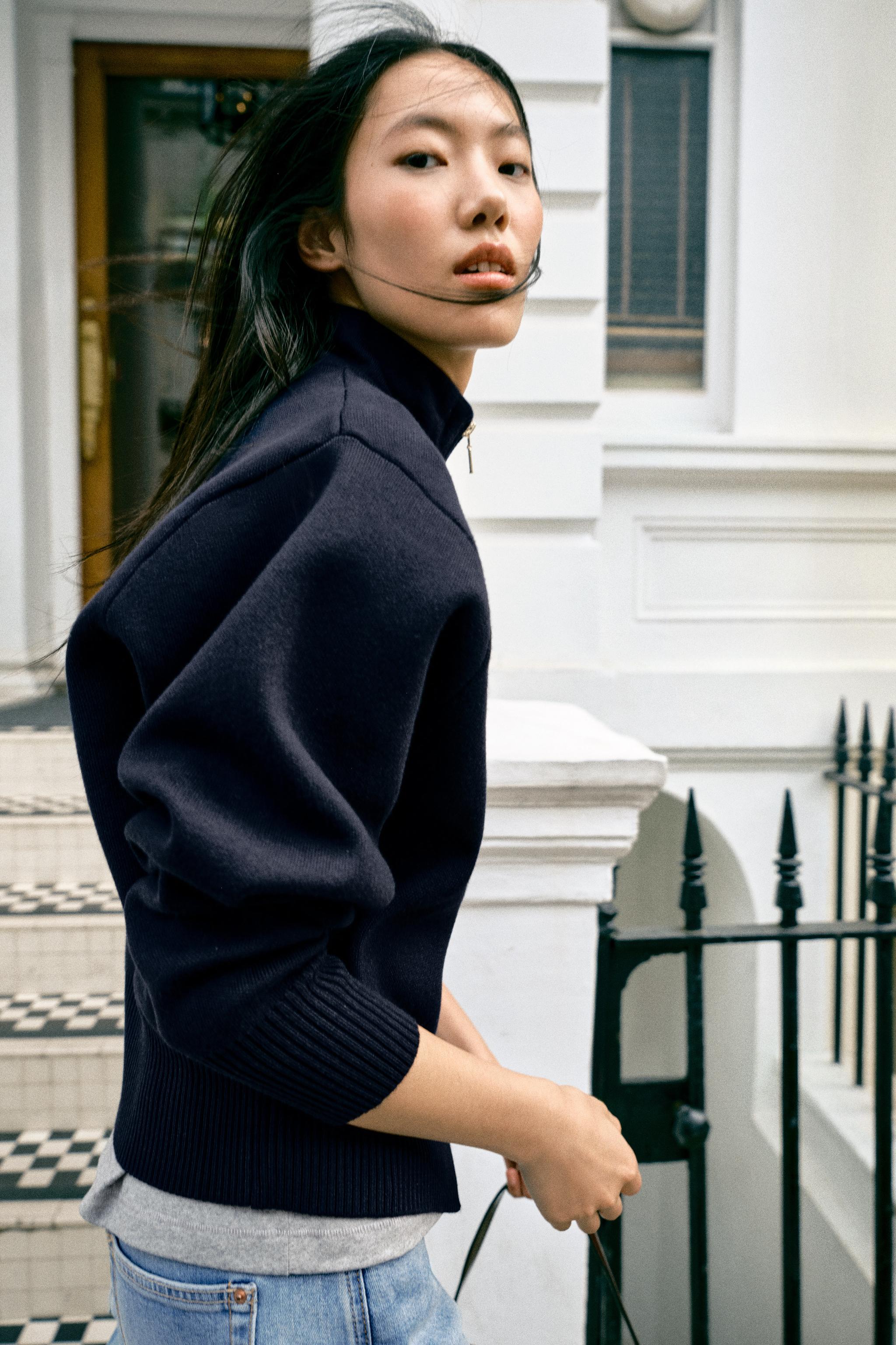 ZIP CARDIGAN